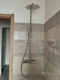 Set rubinetti  e colonna doccia paini
