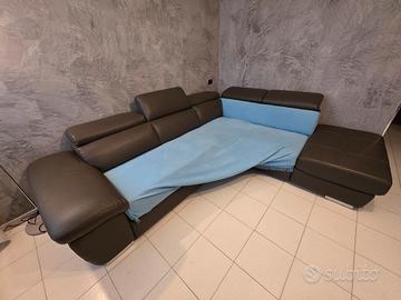 Divano angolare con chaise longue estraibile