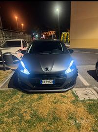 Peugeot 208 1.6 diesel *prezzo trattabile *