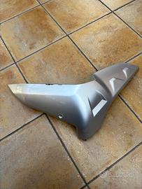 Spoiler pedana Aprilia SR GT