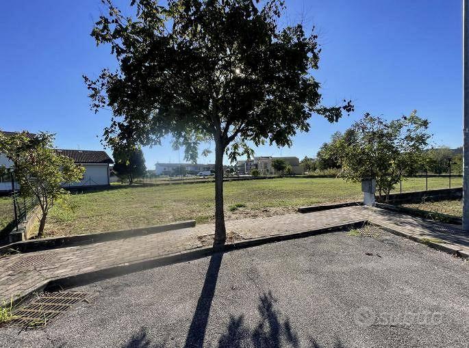 Immobile in asta di 1303 m² a Curtatone - Vista 3