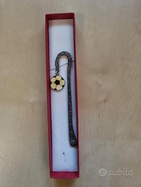 Segnalibro gioiello originale libro palla calcio