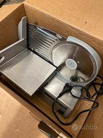 Affettatrice elettrica ONE 19 cm Made in Italy