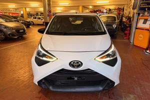 Toyota Aygo Connect 1.0 VVT-i 72 CV 5 porte x-play