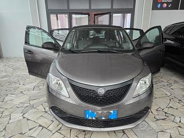 Lancia Ypsilon 1.2 69 CV 5 porte S&S Platinum