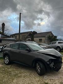Alfa Romeo Tonale  1.5 131 cv 2022 “SINISTRATA”