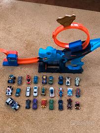 Pista Hot Wheels + set macchinine assortite