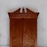 Dispensa in legno sospesa