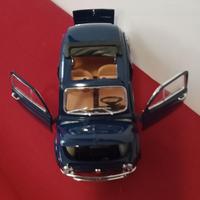 Modellino Fiat 500 scala 1/18