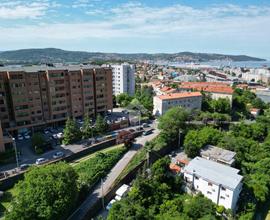 MAGAZZINO A TRIESTE