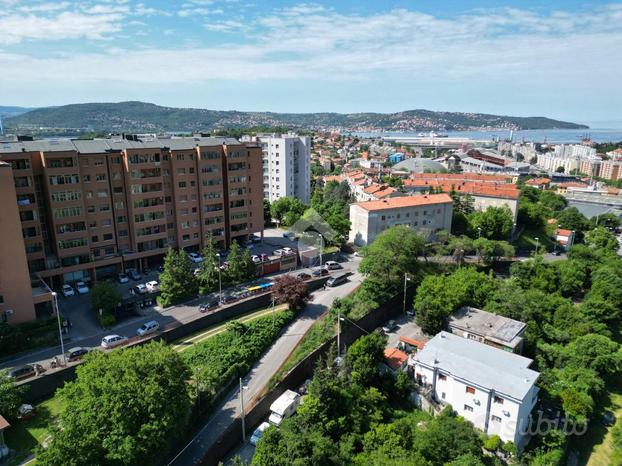 MAGAZZINO A TRIESTE