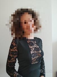 Abito con trasparenze 