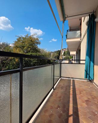 Alloggio con posto auto