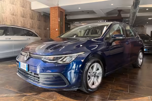 Volkswagen Golf 1.5 eTSI 130 CV EVO ACT DSG R-Line