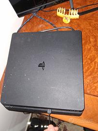 PLAYSTATION 4 