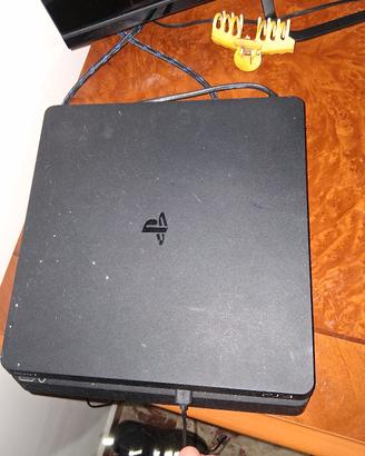 PLAYSTATION 4 
