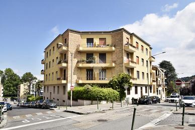 4 LOCALI A TORINO