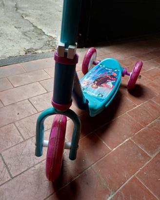 monopattino bimba Frozen