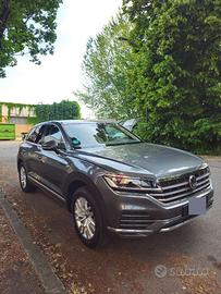 Volkswagen Touareg Elegance 2021 3.0 TDI