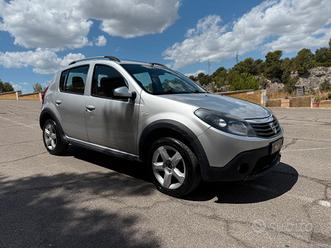 Dacia Sandero Stepway/1.5 90CV/NEOPATENTATI/CERCHI