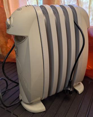 Stufa Elettrica, DeLonghi Radiatore ad olio 500W.