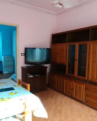 Alloggetto ammobiliato con cortile privato