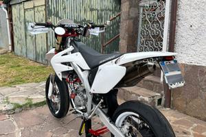 HM 125