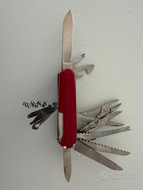 Victorinox SwissChamp