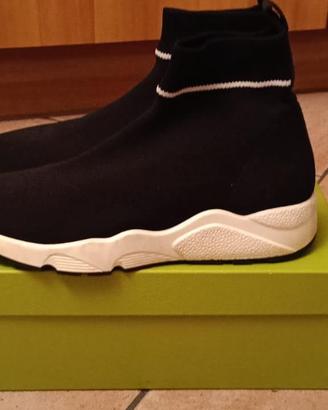 Scarpe a calza nera