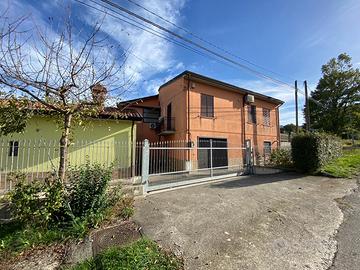 Villetta per 2 famiglie