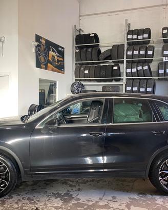 Cerchi NUOVI Porsche Cayenne raggio 21 cod.87421
