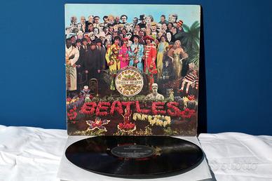 The Beatles SGT. Pepper's Lonely Hearts 1967 RaRo