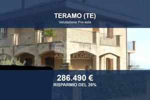 Immobile in asta di 373 m² con box auto a Teramo