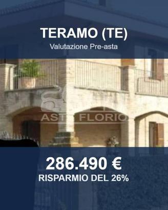 Immobile in asta di 373 m² con box auto a Teramo