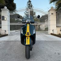Vespa GTS 300 Super-Special Edition-Racing Sixties