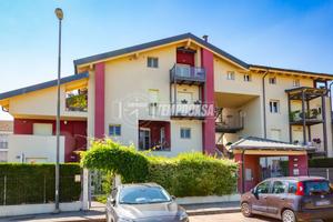 BILOCALE con BOX , CANTINA e GIARDINO
