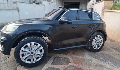 Macchina elettrica Audi  Q5 con telecomando 
