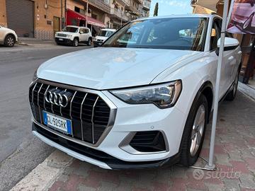 Audi Q3 35 TDI S tronic Business Advanced
