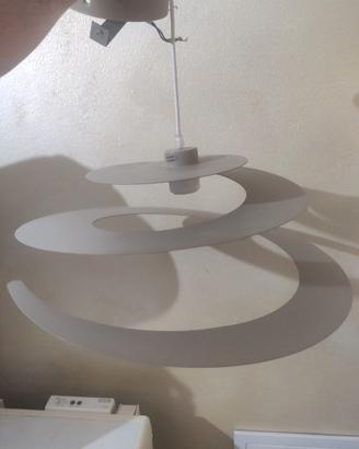 Lampadario spirale a soffitto