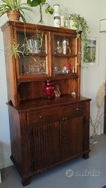 Credenza con vetrinetta