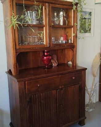 Credenza con vetrinetta