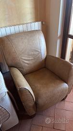 POLTRONA RECLINABILE