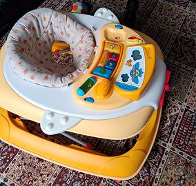 Girello per bambini con vano per MP3 - €10
