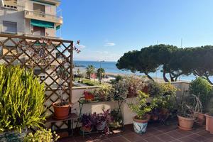 Appartamento 125mq vista mare a 50 metri dal mare