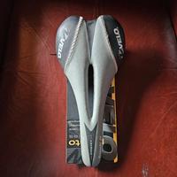 sella bici in carbonio 