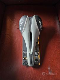 sella bici in carbonio 