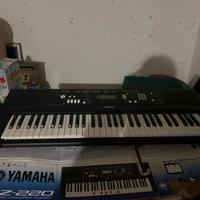 Pianola yamaha Ez-200 tasti luminosi