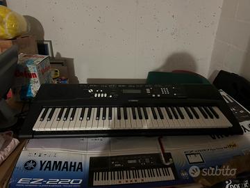 Pianola yamaha Ez-200 tasti luminosi