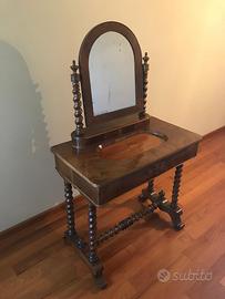 Mobile toilette antico