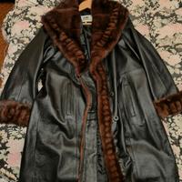 Giacca in pelle nera con visone